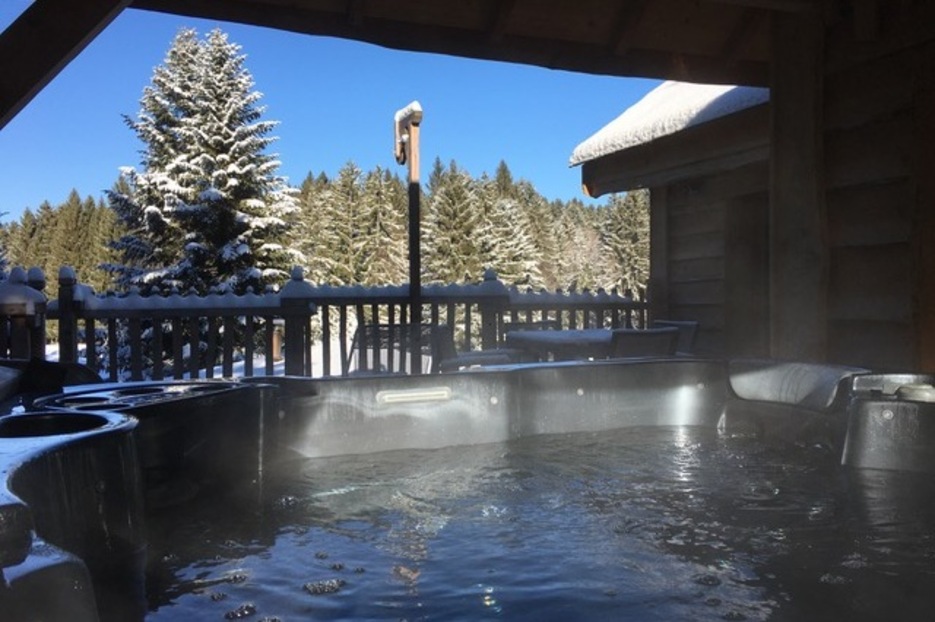 Cabane dans les arbres avec Jacuzzi Haute-Savoie Cabane dans les arbres avec Jacuzzi Haute-Savoie